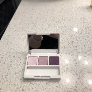 Mini Clinique eyeshadow set- never been used!!